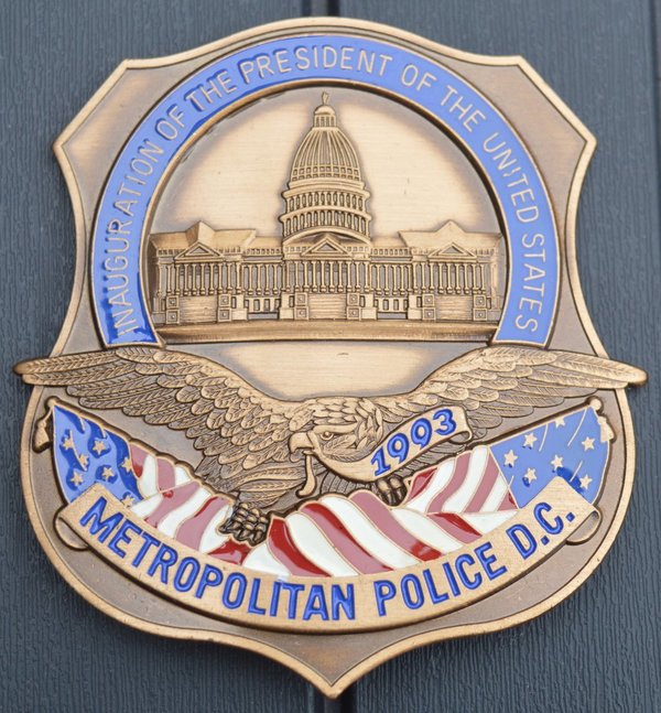 METROPOLITAN POLICE D.C. POLICE BADGE
