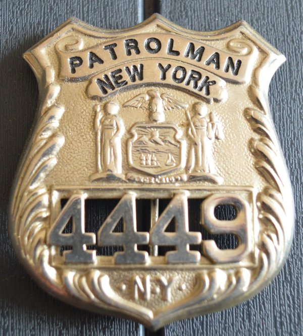 PATROLMAN NEW YORK CITY POLICE DEPARTMENT BADGE