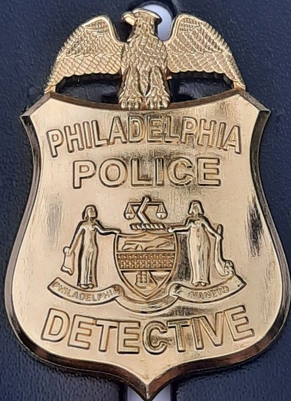 PHILADELPHIA POLICE DETECTIVE BADGE NECKCHAIN