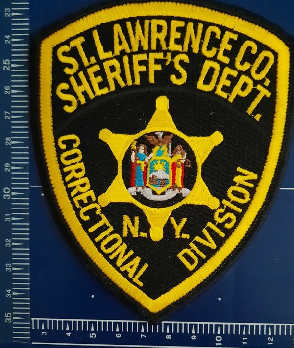 ST. LAWRENCE COUNTY SHERIFF DEPT NY COR. DIV PATCH